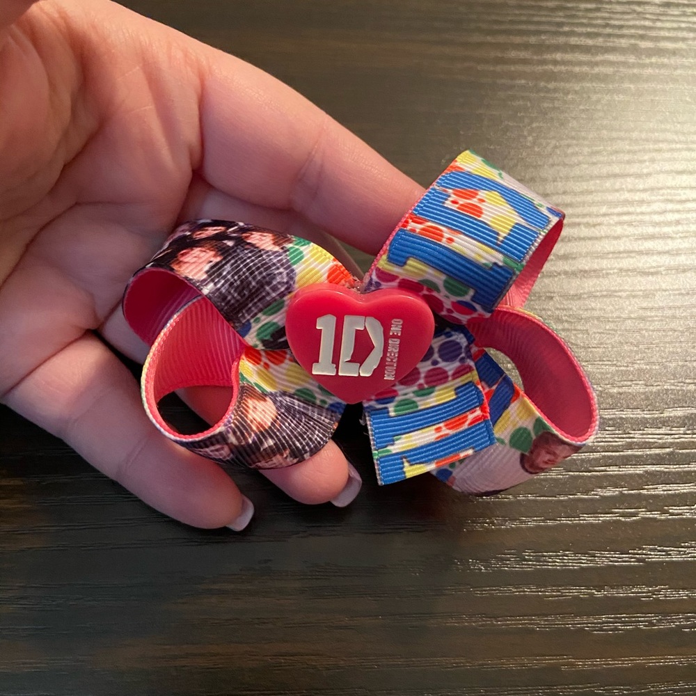 One Direction hair flower